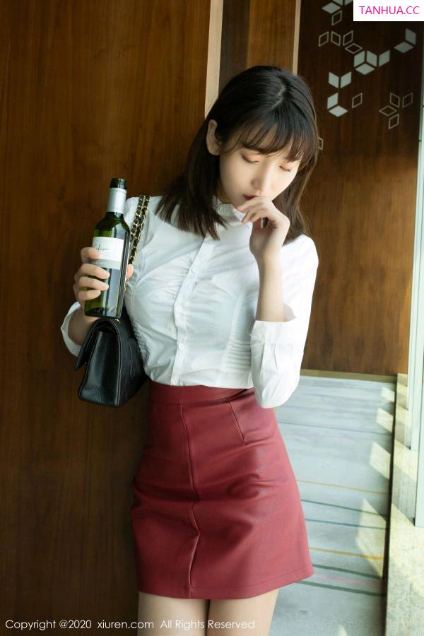 陆萱萱  [XiuRen秀人网]高清写真图 2020.07.23 No.2393 陆萱萱第14张图片
